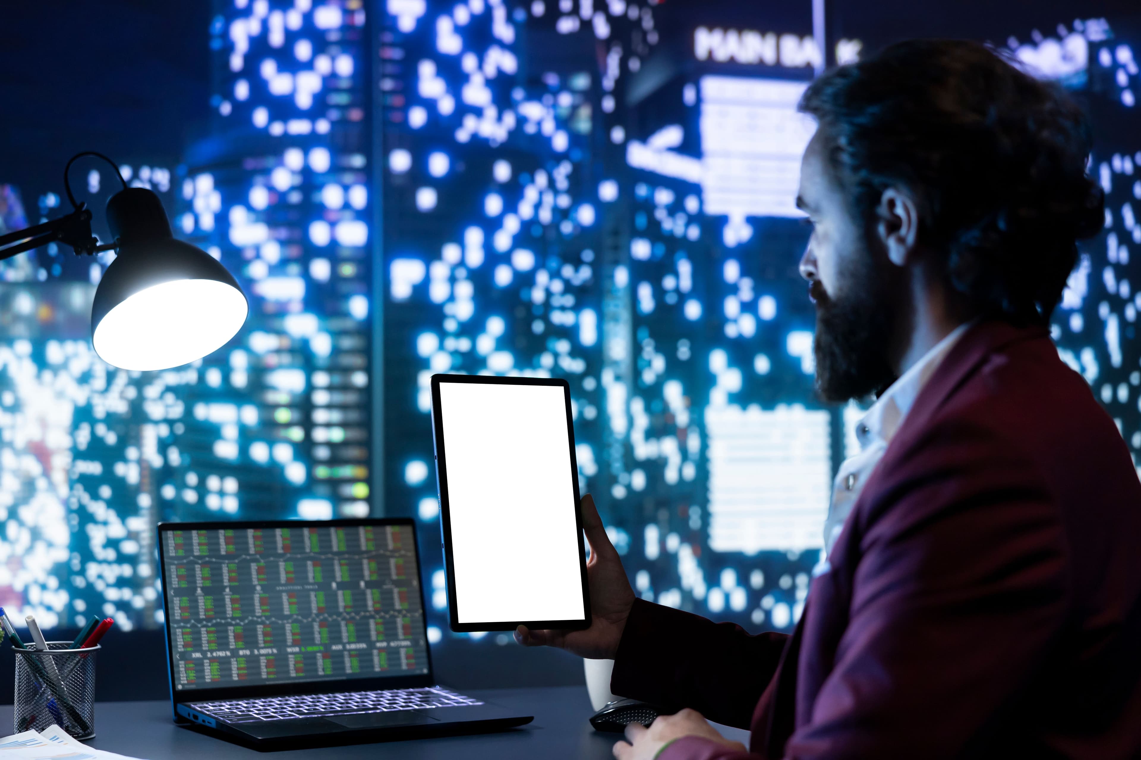 The Complete Guide to Virtual Data Rooms: Benefits and Usage for Modern Businesses