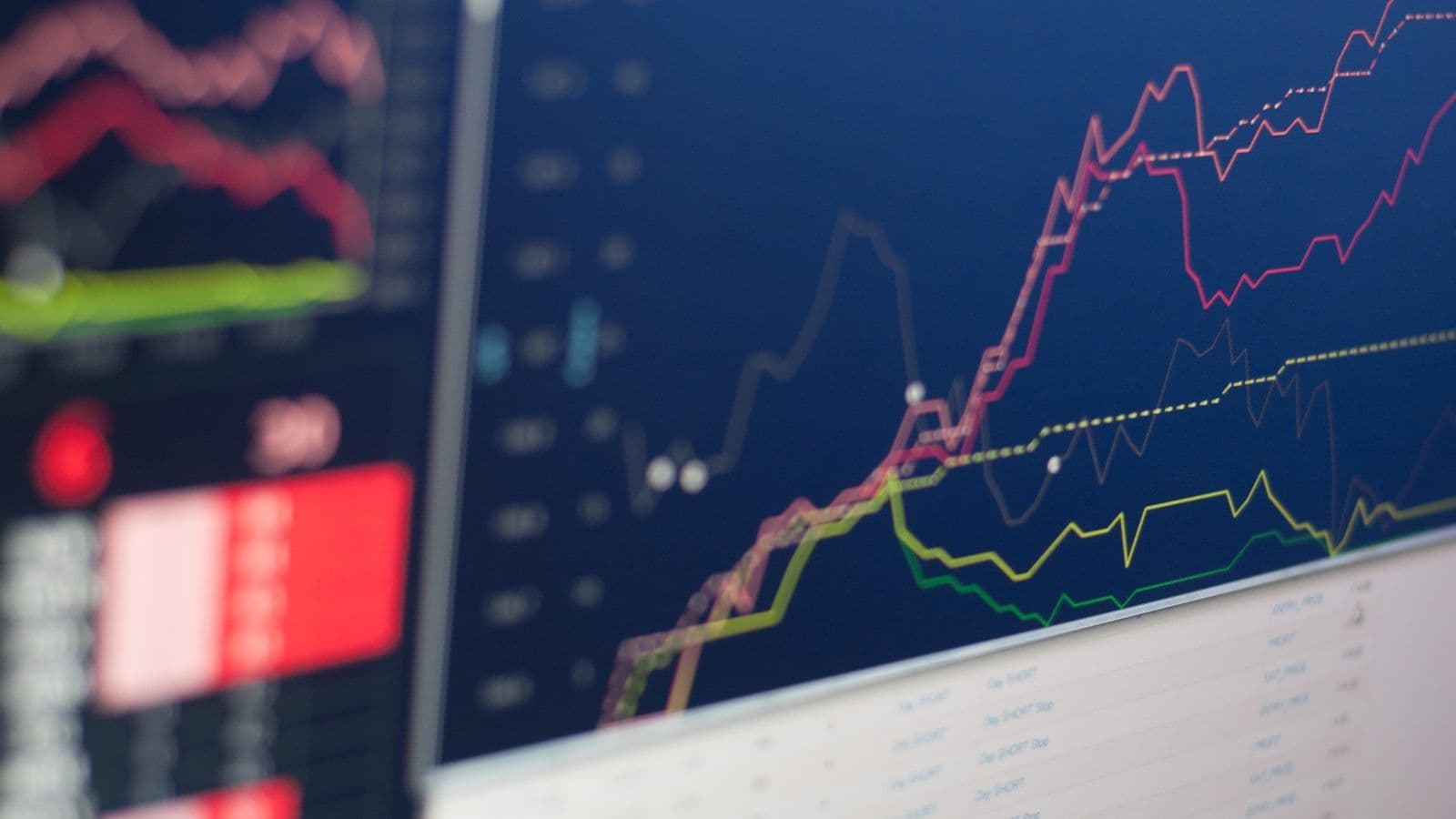 Buyer list construction: why 50 beats 200 in LMM M&A